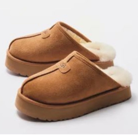 UGG Shoes - UGG Discoquette Genuine Shearling Slide Slippers in Chestnut 11